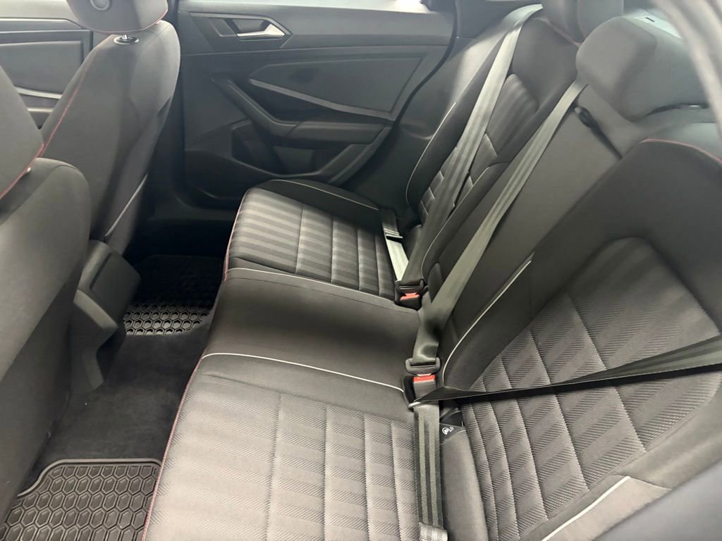 Used 2019 Volkswagen Jetta GLI image 38