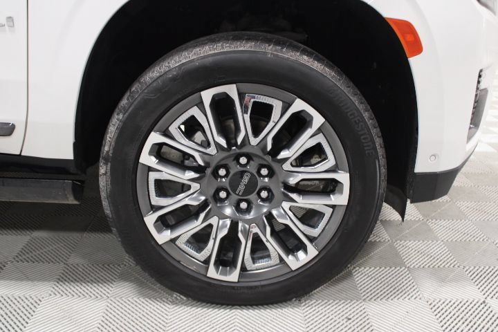 Used 2024 GMC Yukon Denali Ultimate AWD/4WD image 46