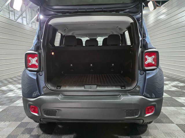 Used 2021 Jeep Renegade Latitude AWD/4WD image 34