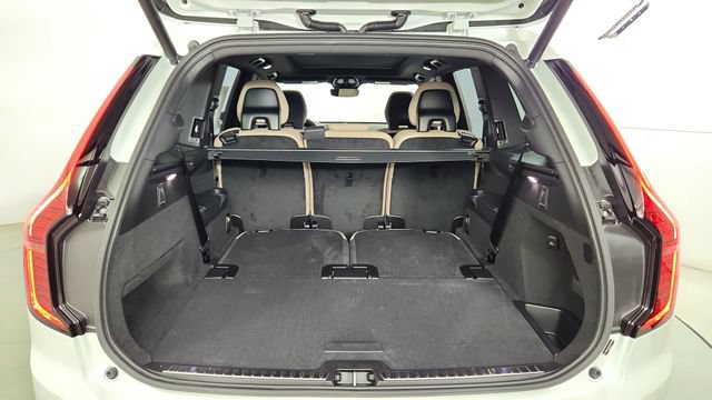Used 2026 Volvo XC90 B6 Plus w/ Protection Package AWD/4WD image 44