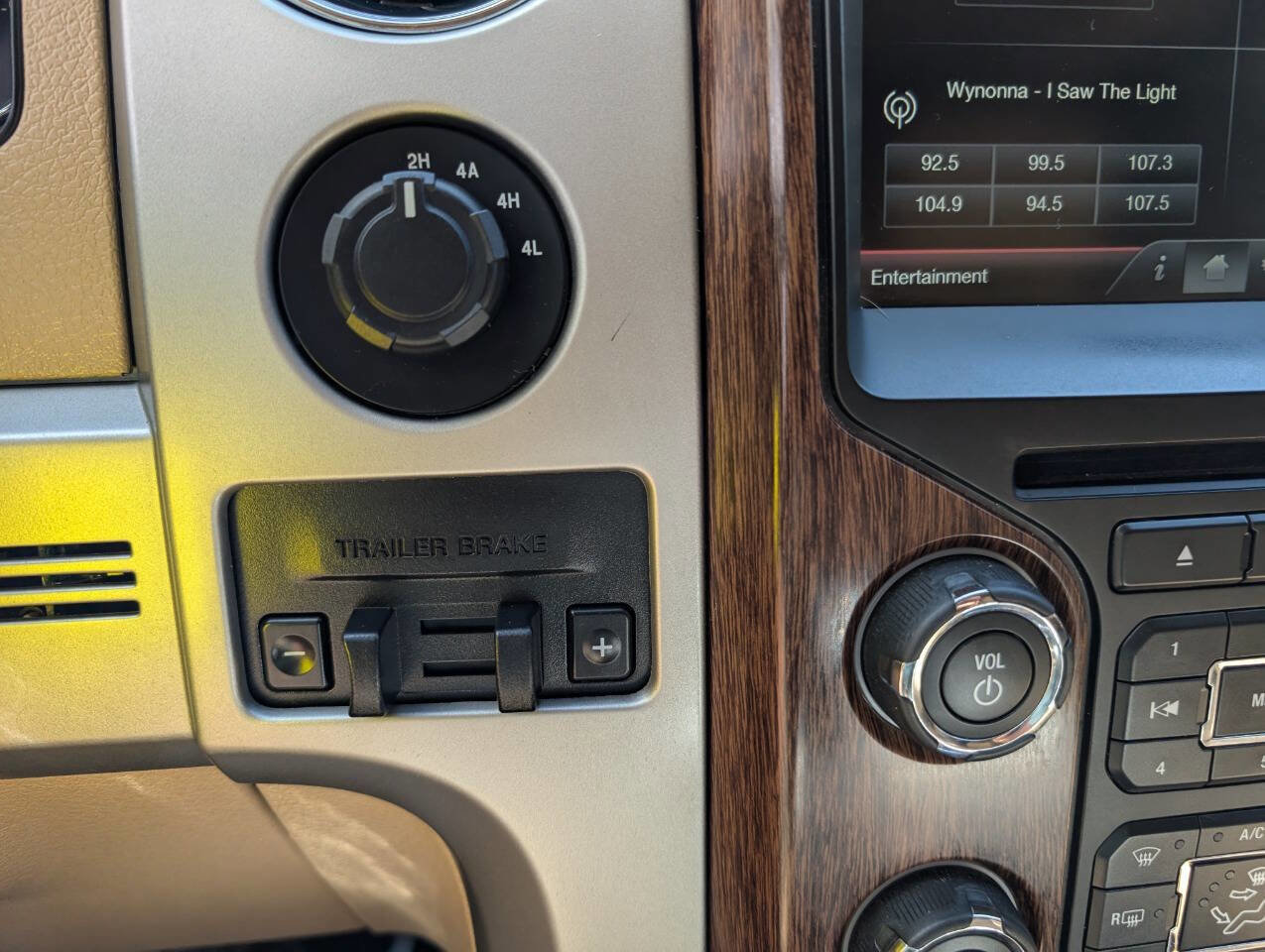 Used 2013 Ford F150 Lariat w/ Luxury Equipment Group image 23