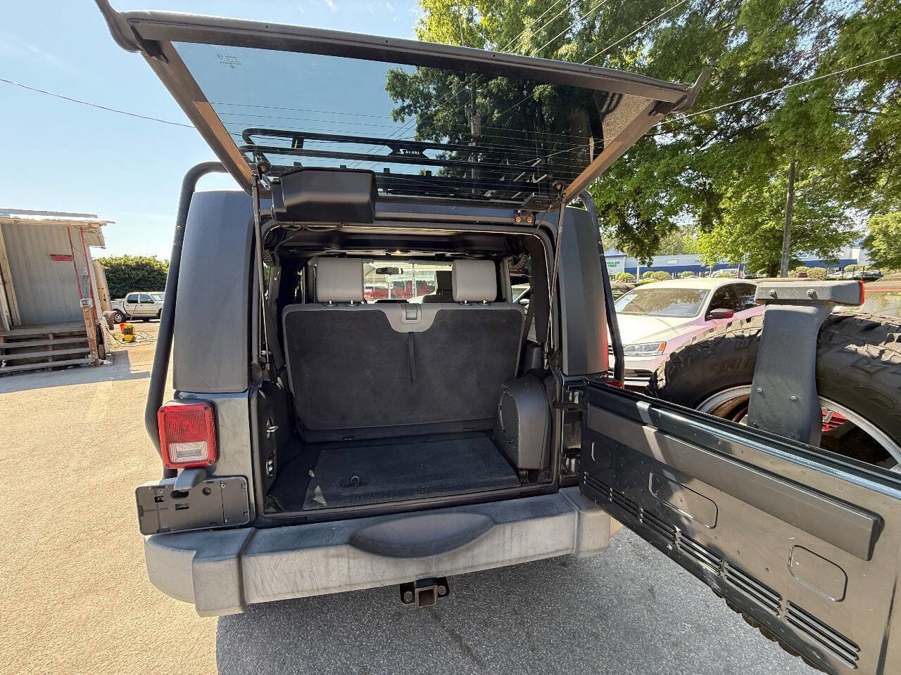 Used 2008 Jeep Wrangler Rubicon w/ Dual Top Group image 11