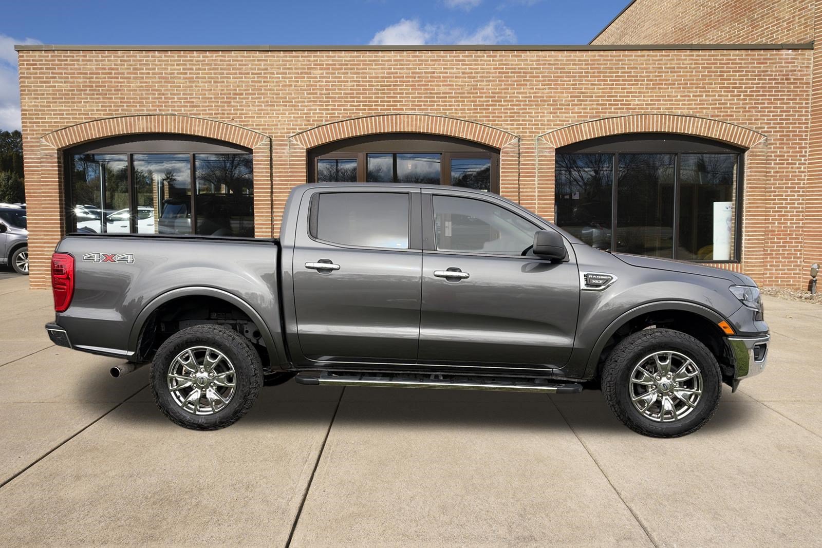 Used 2019 Ford Ranger XLT w/ Equipment Group 302A Luxury AWD/4WD image 2