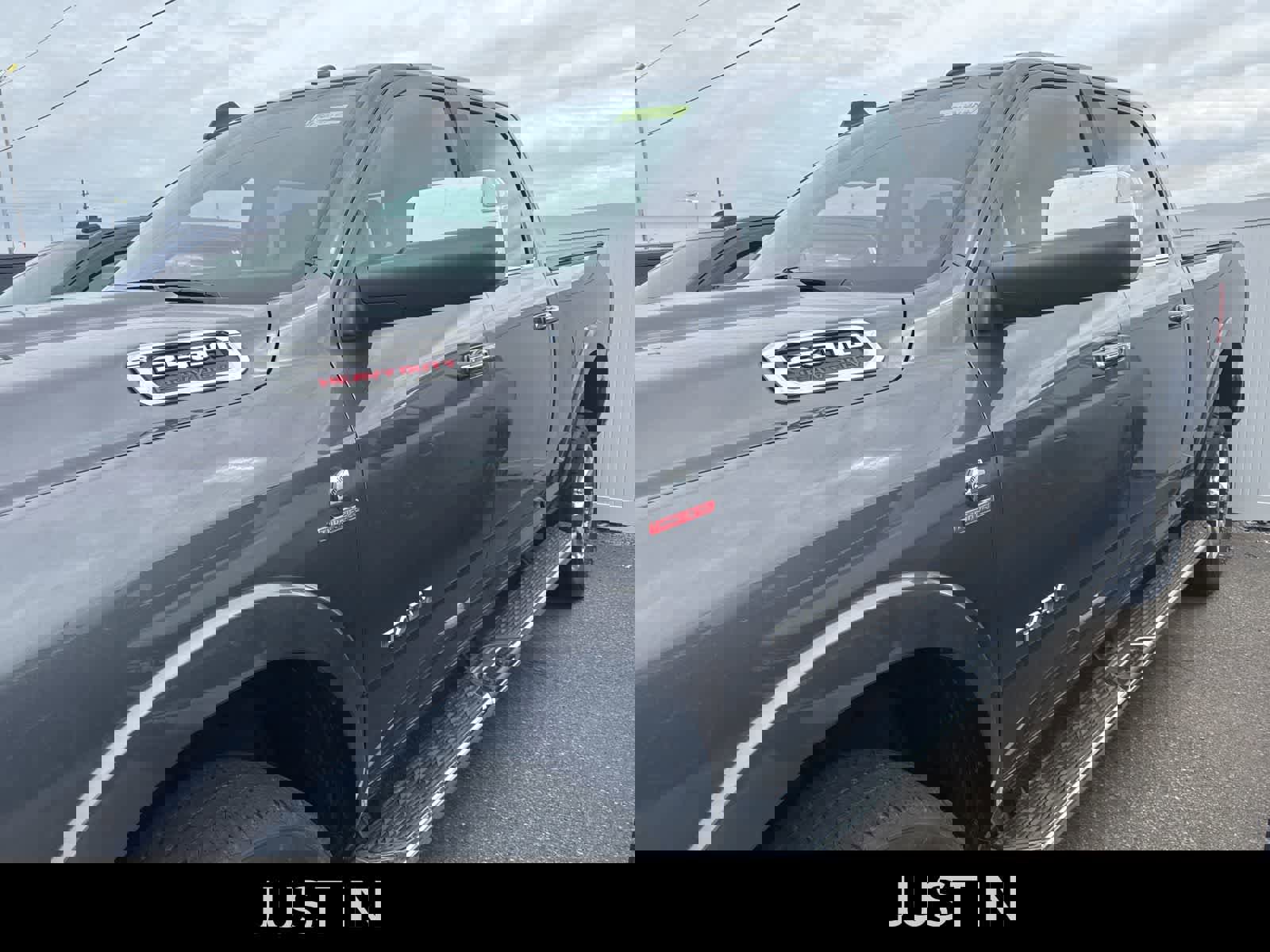 Used 2022 RAM 2500 Laramie w/ Chrome Appearance Group image 12