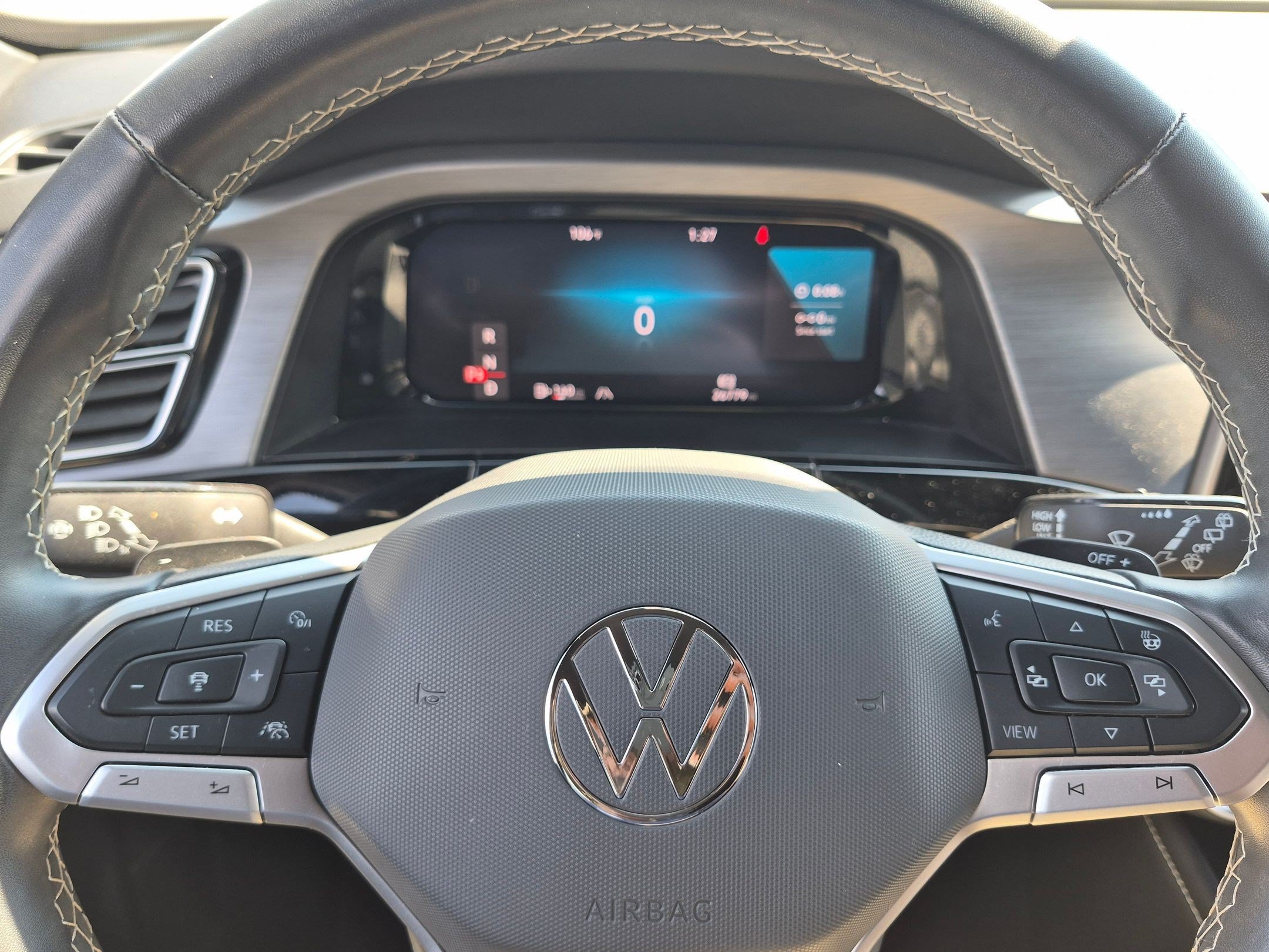 Used 2024 Volkswagen Atlas Cross Sport SE FWD image 21