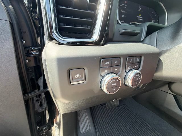 Used 2024 GMC Sierra 2500 Denali Ultimate w/ Max Trailering Package AWD/4WD image 12
