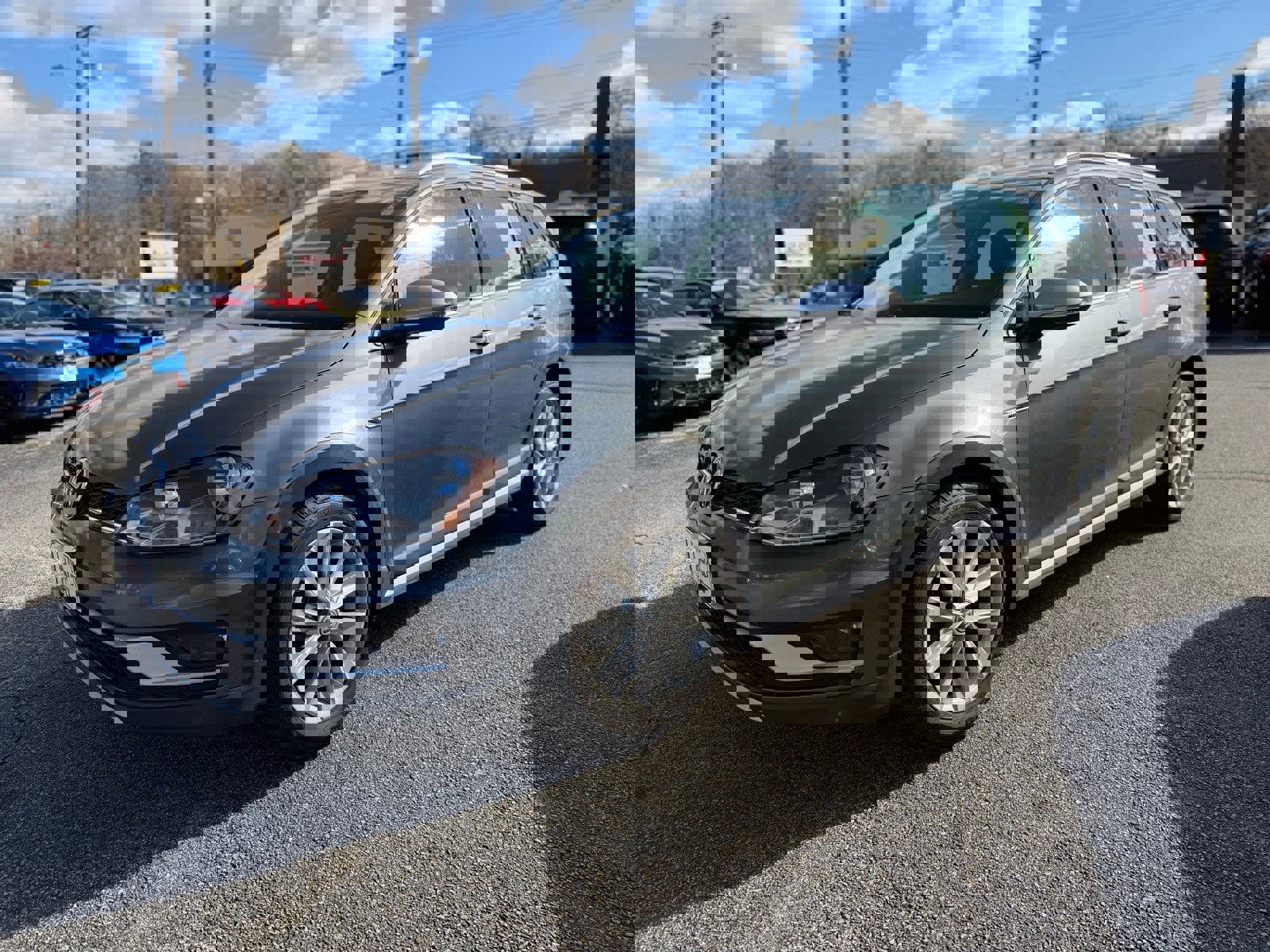 Used 2017 Volkswagen Golf Alltrack S image 6