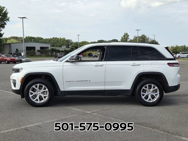 Used 2022 Jeep Grand Cherokee Limited AWD/4WD image 2