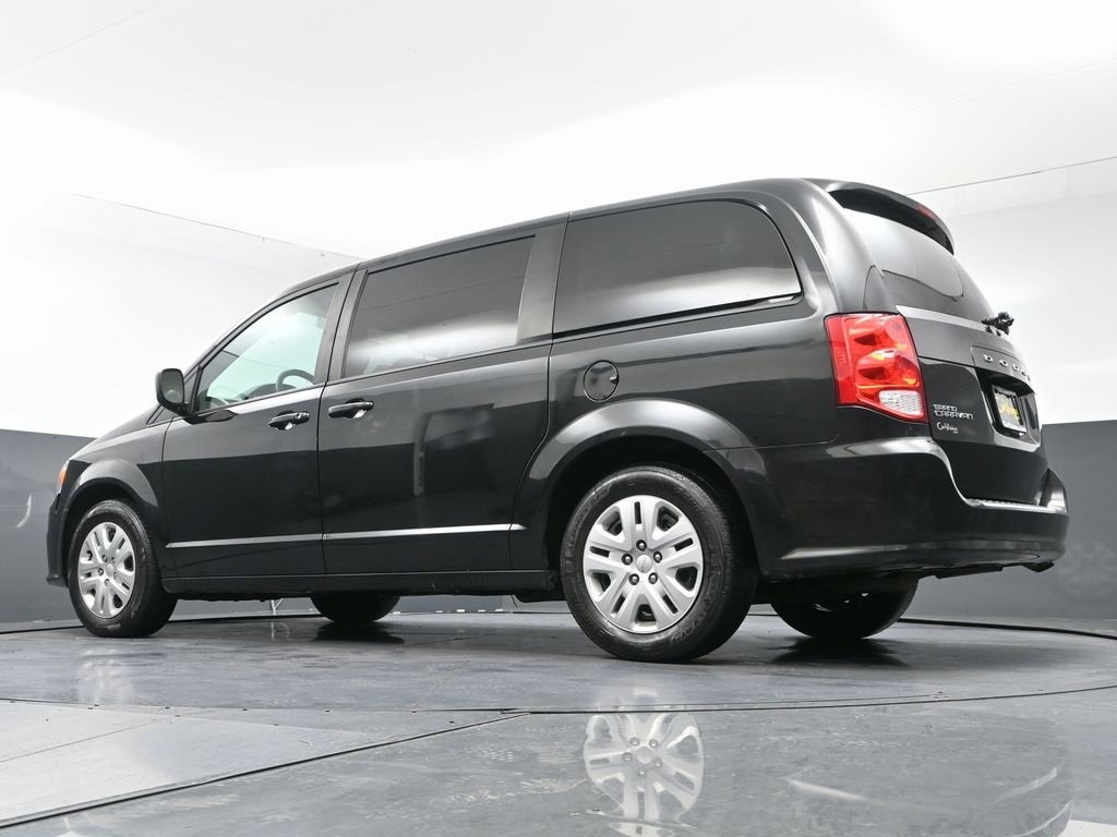 Used 2018 Dodge Grand Caravan SE w/ UConnect Hands-Free Group image 48