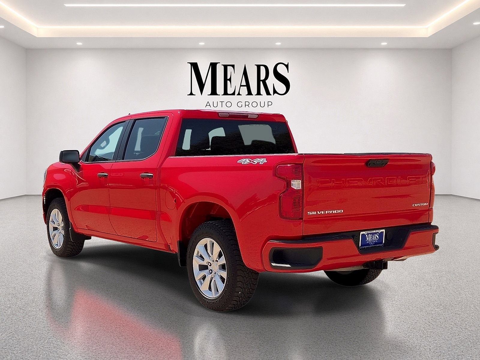 Used 2022 Chevrolet Silverado 1500 Custom AWD/4WD image 3