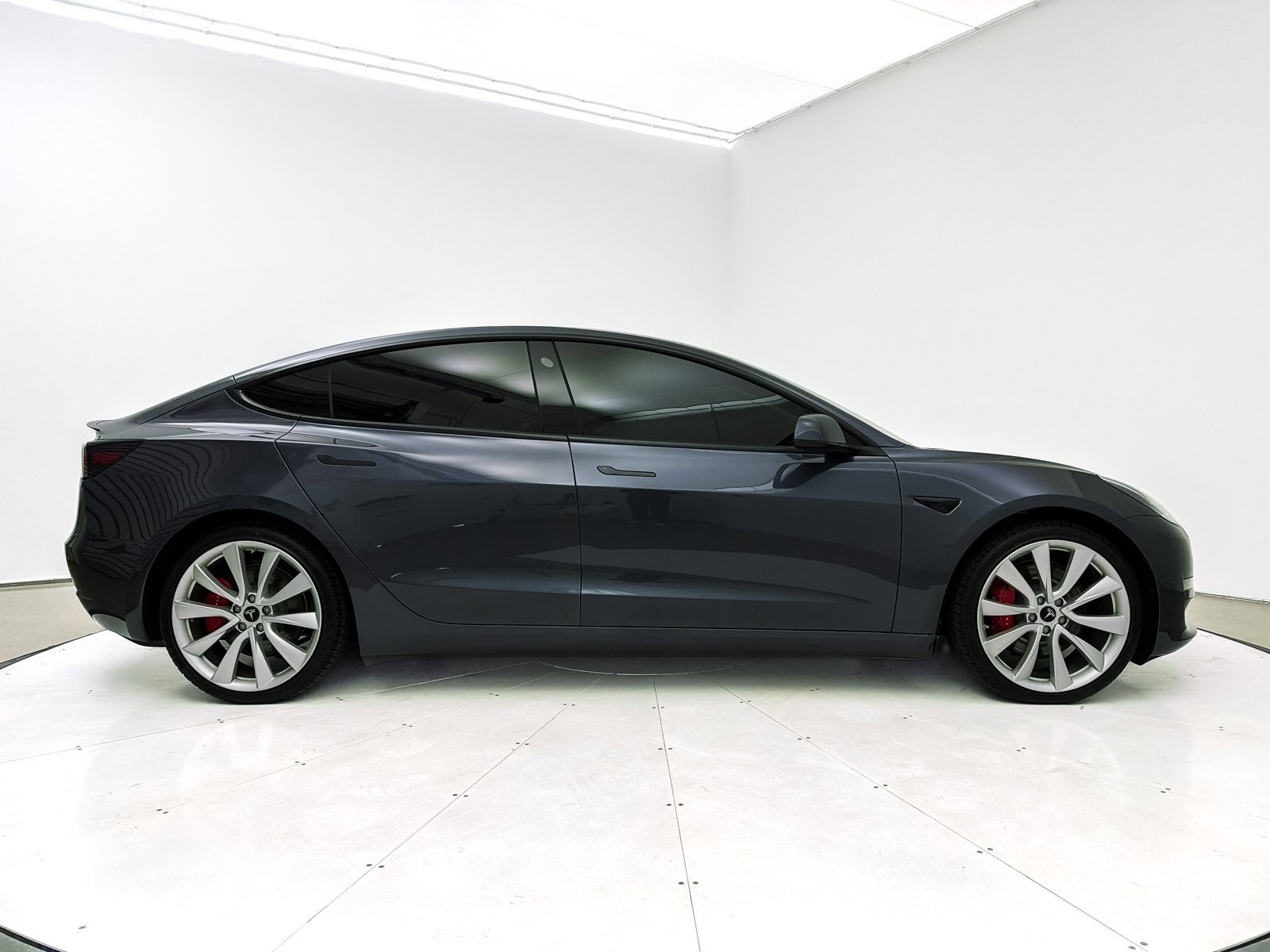 Used 2018 Tesla Model 3 Long Range image 29
