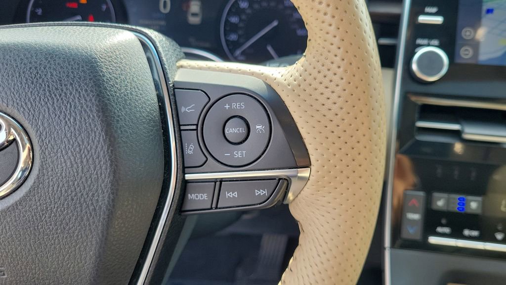 Certified 2019 Toyota Avalon Limited FWD image 22