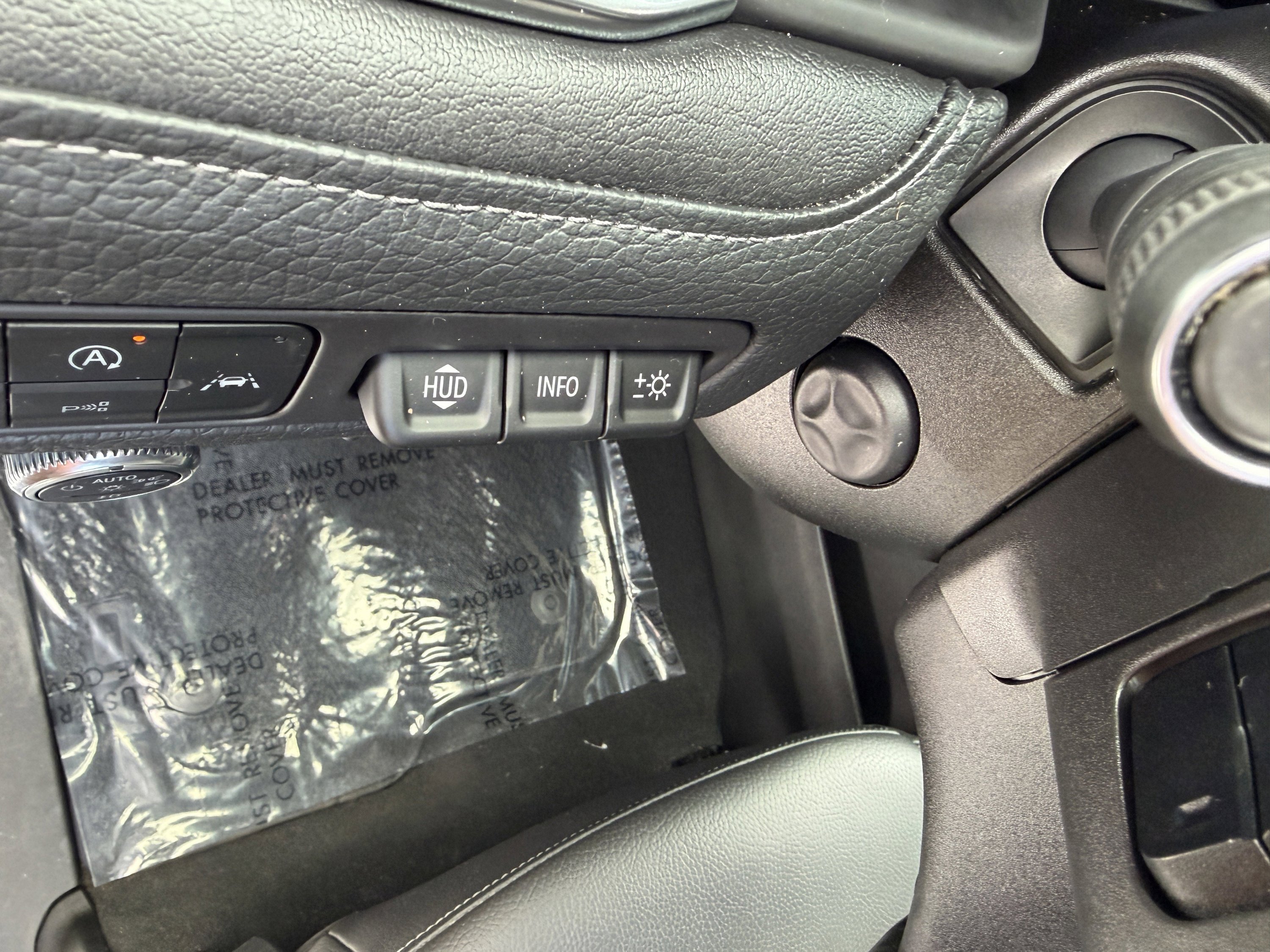 Used 2024 GMC Yukon XL Denali w/ Advanced Technology Package image 36