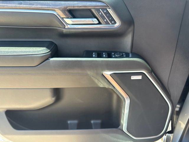 Used 2024 Chevrolet Silverado 1500 LTZ w/ LTZ Premium Package AWD/4WD image 17