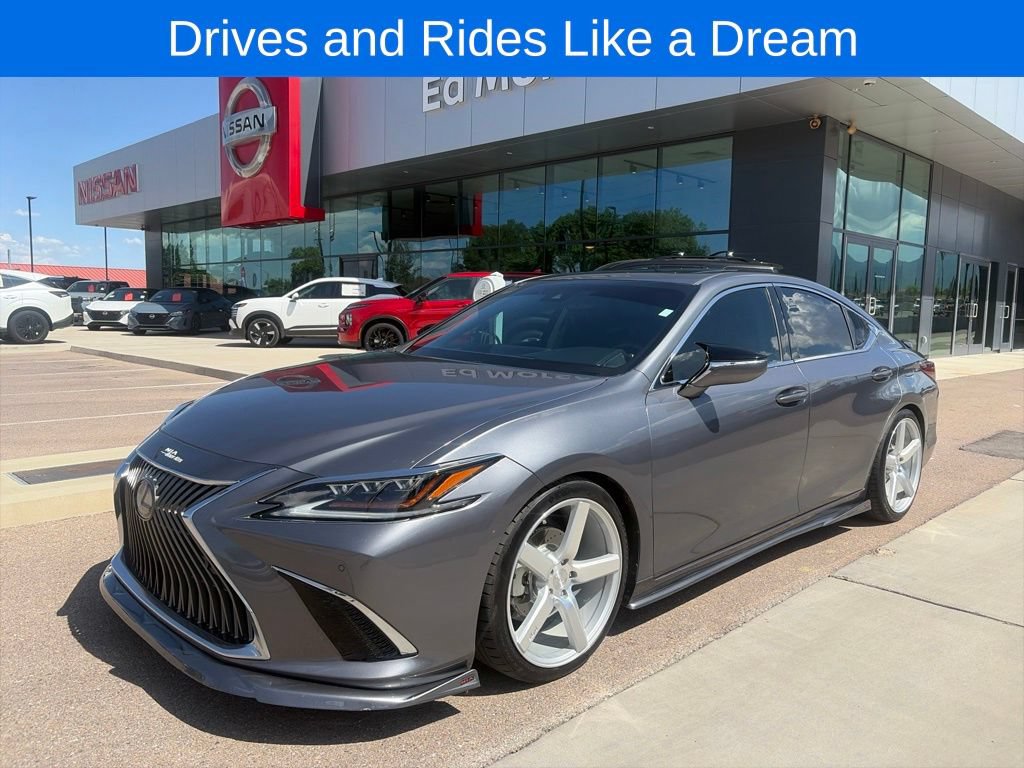 Used 2019 Lexus ES 300h w/ Premium Package