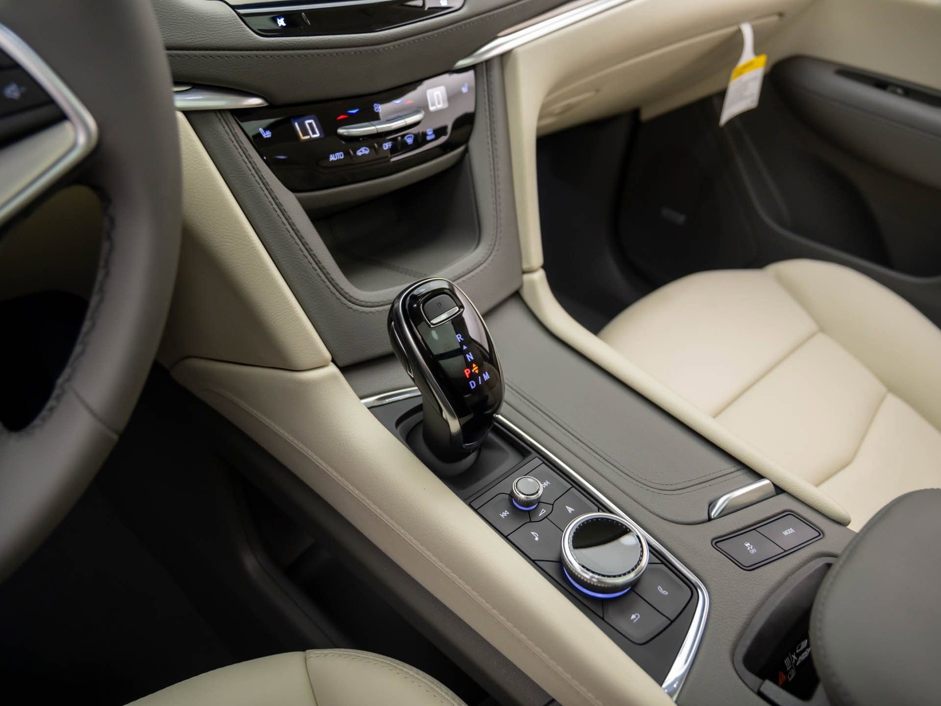 New 2025 Cadillac XT5 Premium Luxury image 13