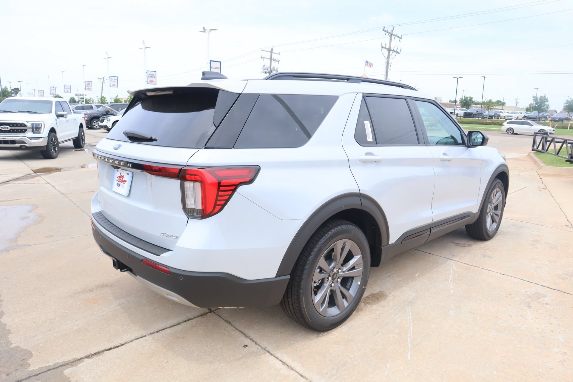 New 2026 Ford Explorer Active w/ Active Comfort Package AWD/4WD image 23