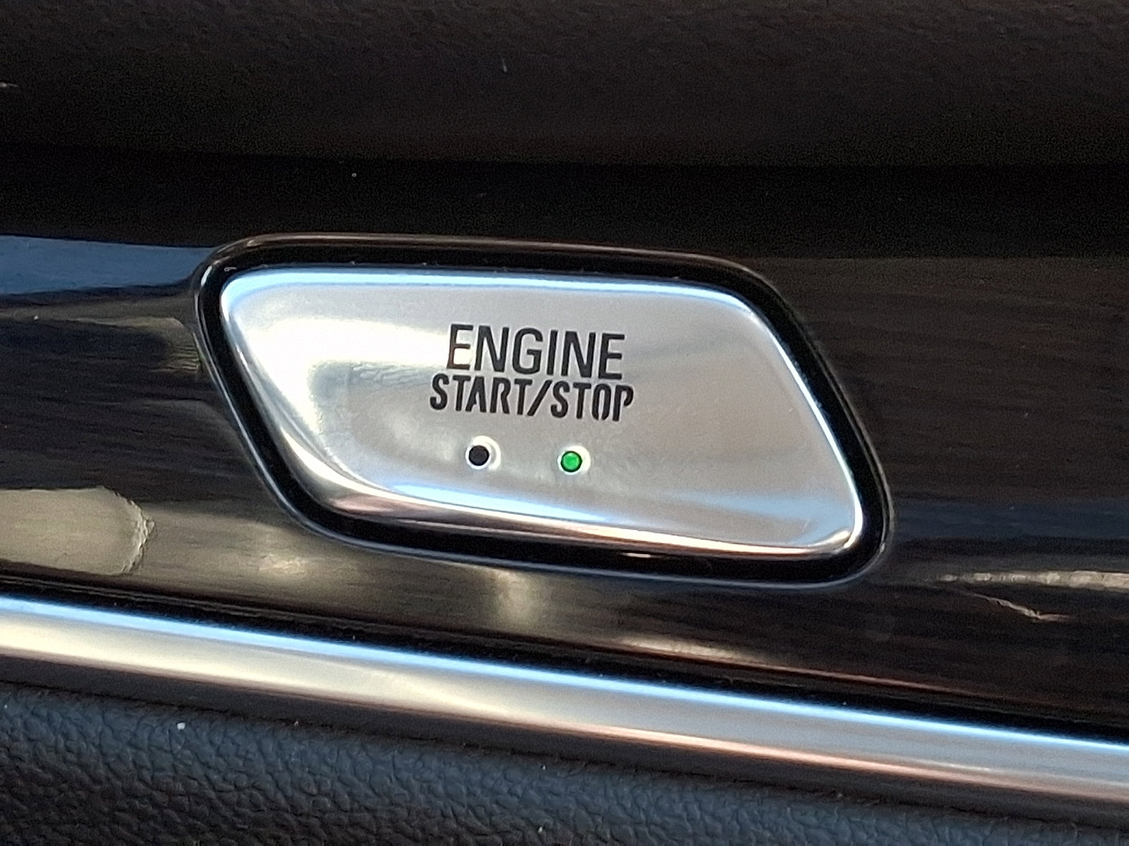 Used 2020 Buick Enclave Essence w/ Sound and Sites Package image 23