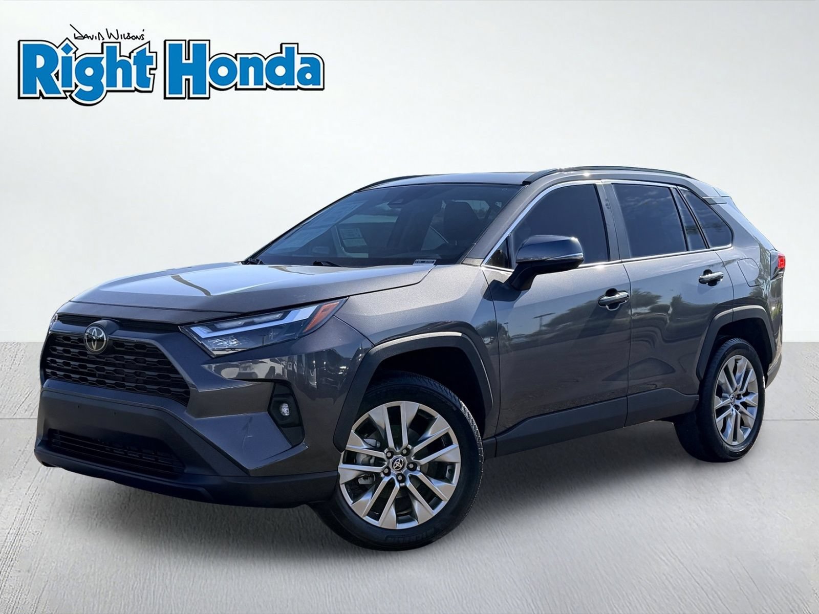 Used 2024 Toyota RAV4 XLE Premium FWD image 2