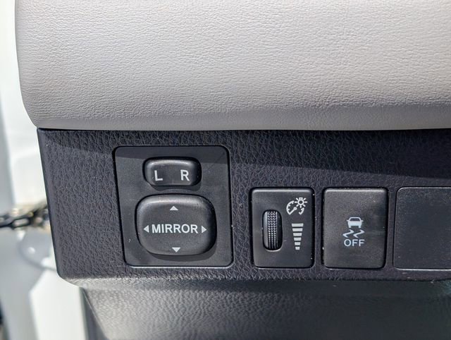 Used 2015 Toyota RAV4 XLE image 27