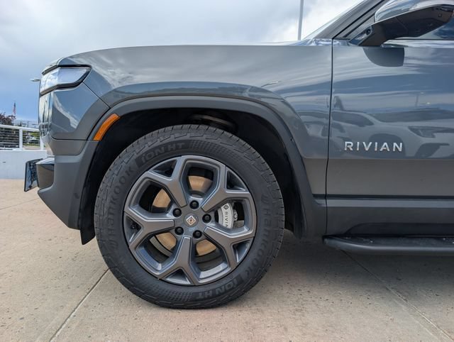 Used 2024 Rivian R1S Adventure AWD/4WD image 12