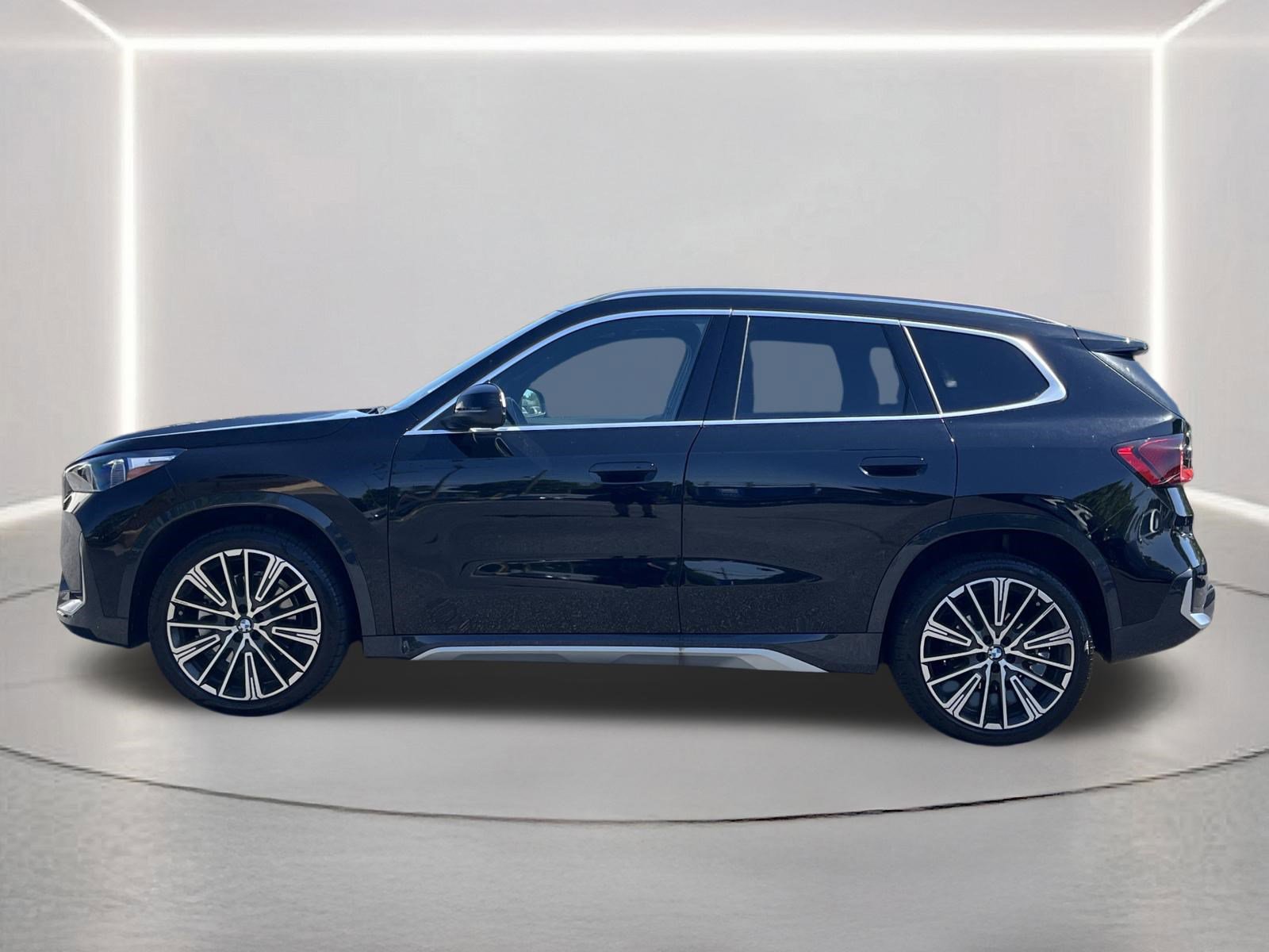 Used 2025 BMW X1 xDrive28i w/ Convenience Package AWD/4WD image 22