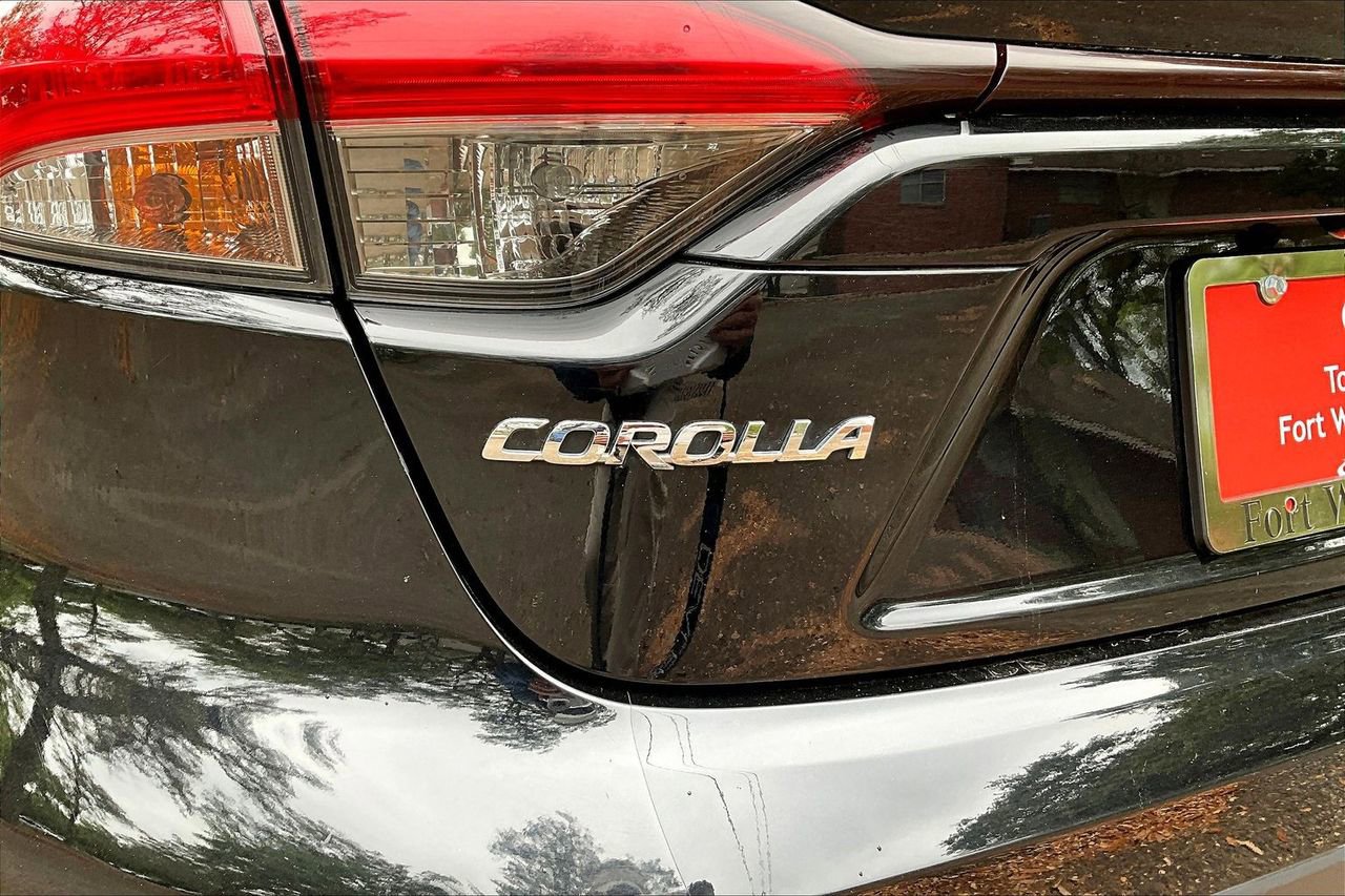 Used 2024 Toyota Corolla XLE FWD image 27