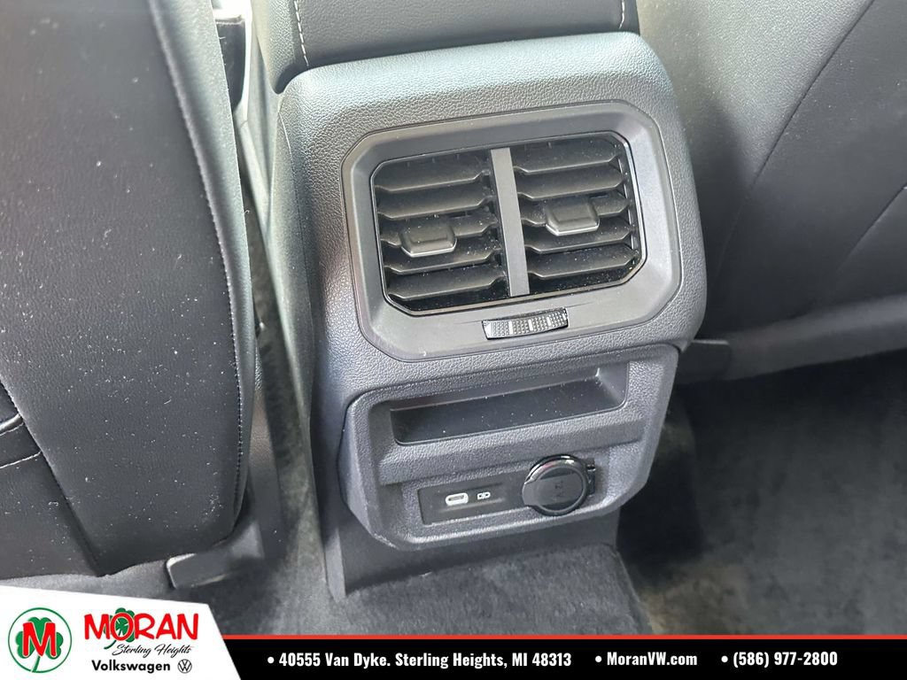 Certified 2024 Volkswagen Tiguan SE AWD/4WD image 13