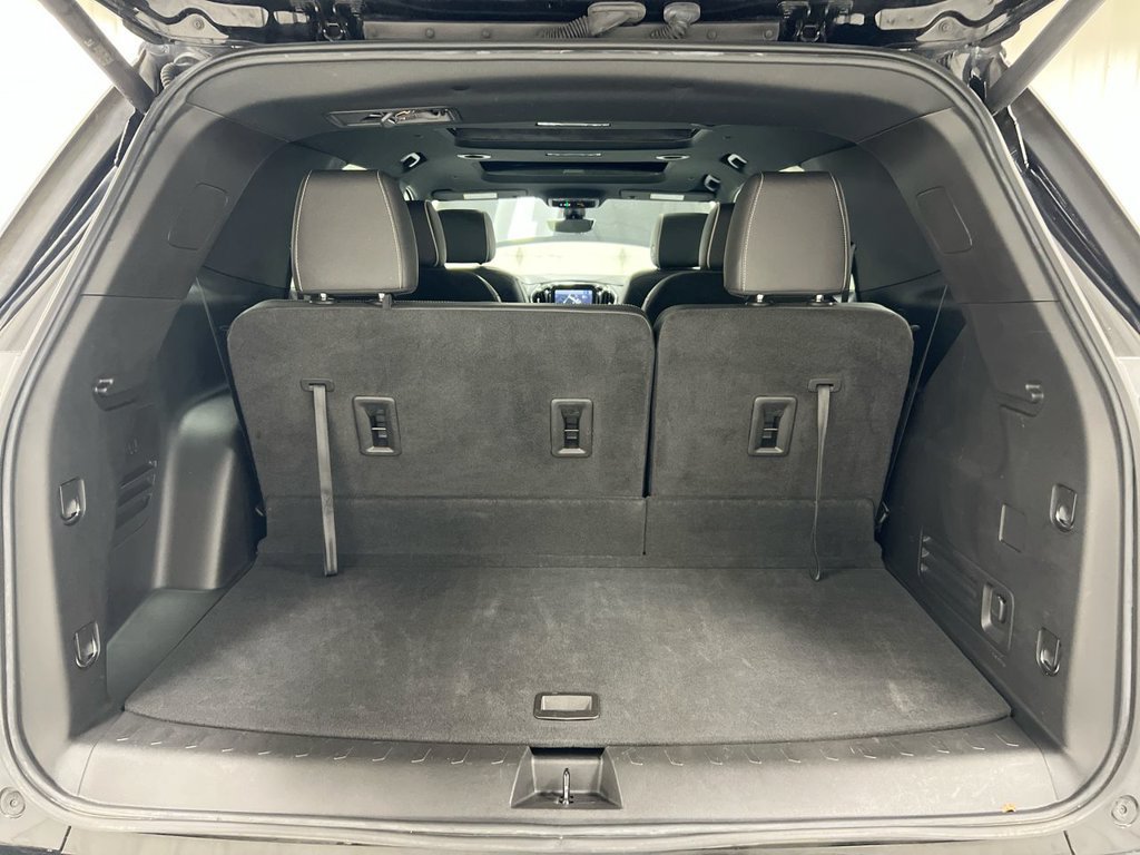 Used 2023 Chevrolet Traverse Premier AWD/4WD image 26