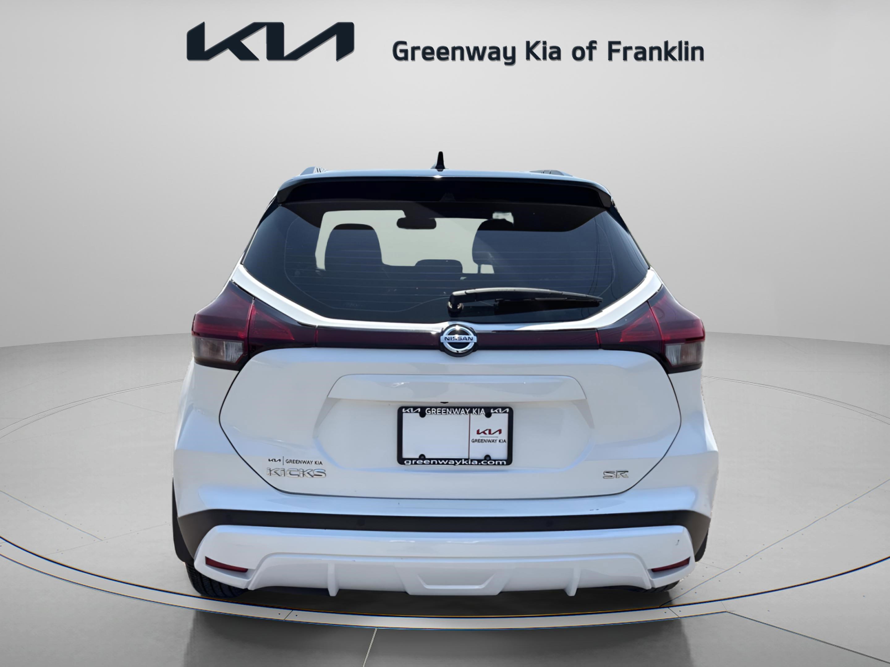 Used 2021 Nissan Kicks SR image 6