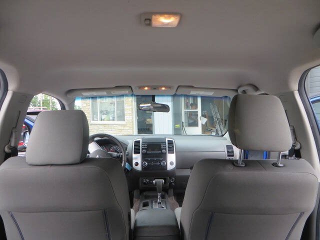 Used 2013 Nissan Xterra S AWD/4WD image 21