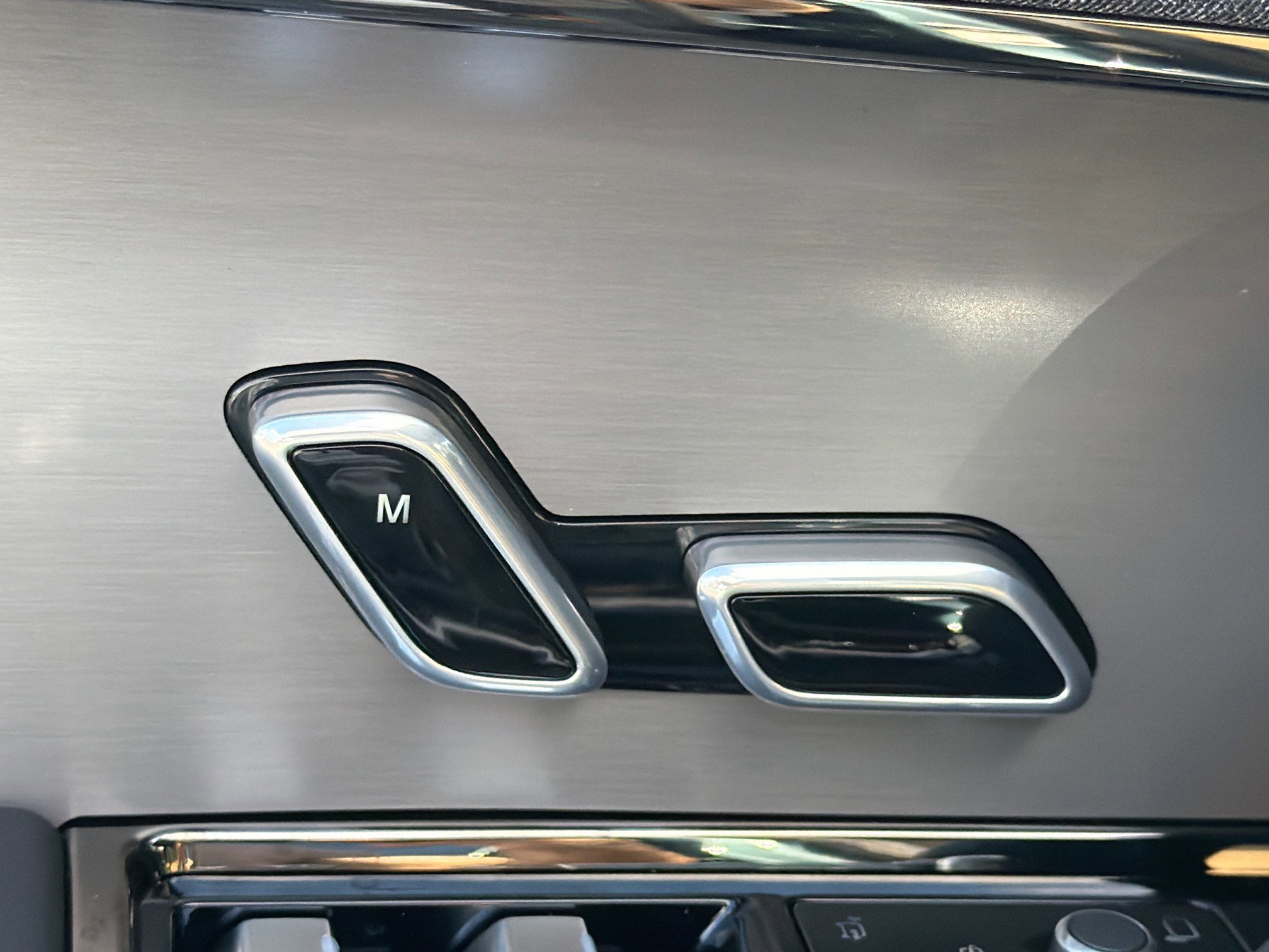 New 2026 Land Rover Range Rover Sport Dynamic SE image 24