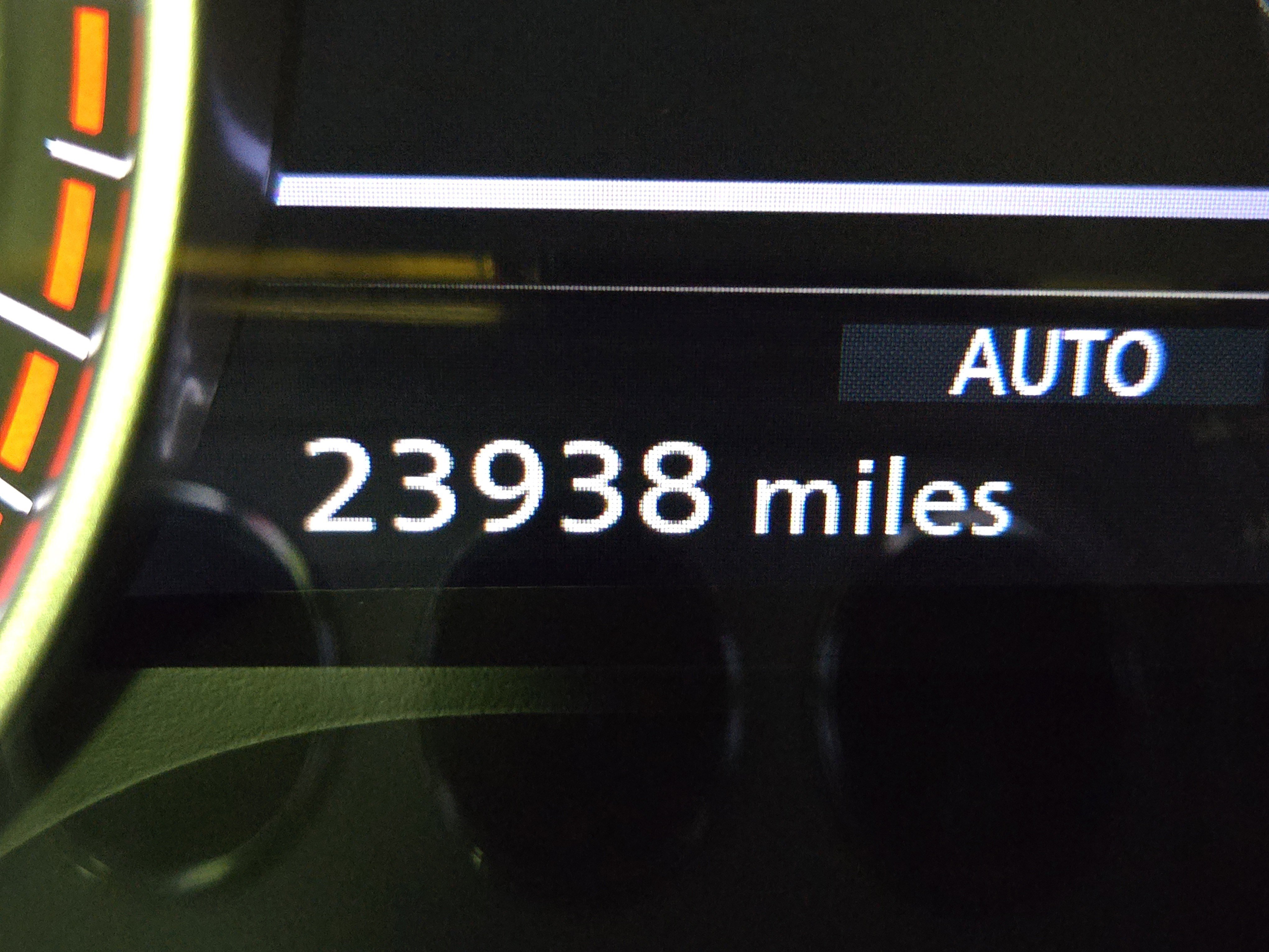 Used 2024 Nissan Pathfinder S image 18