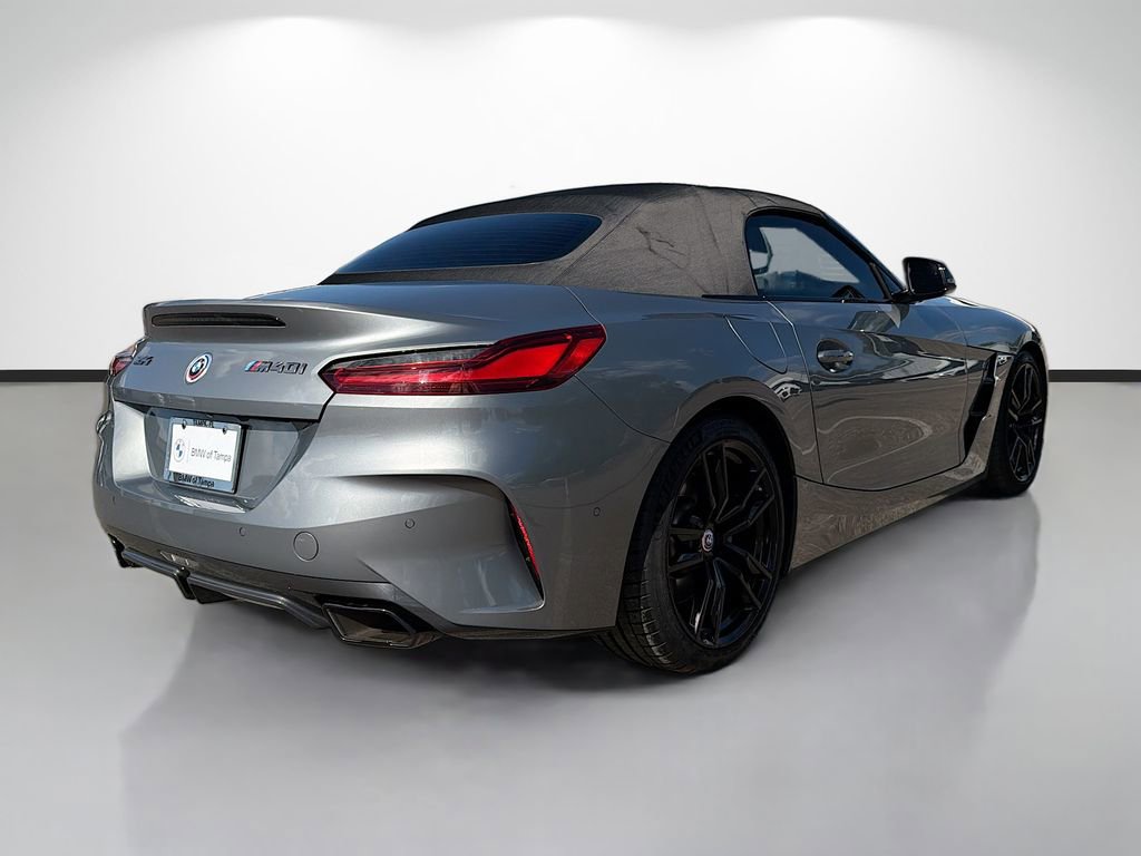 Used 2023 BMW Z4 M40i w/ Premium Package image 3