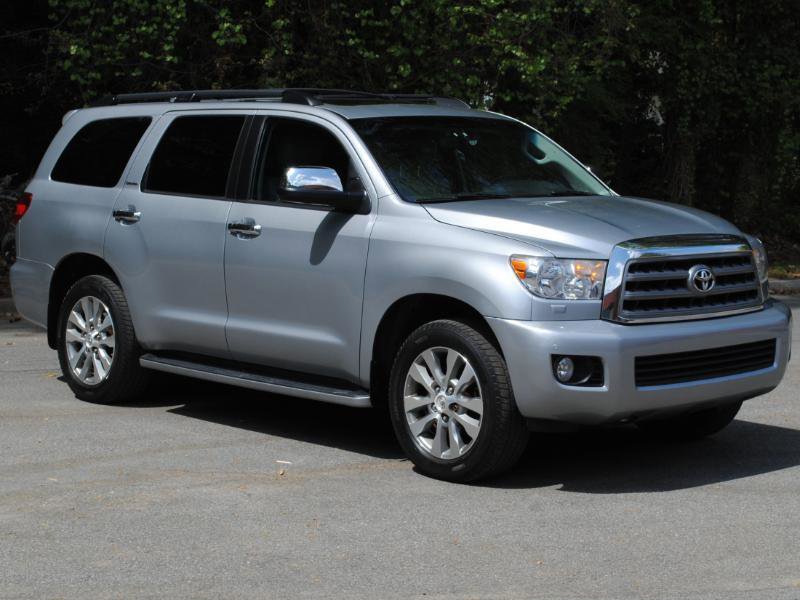Used 2016 Toyota Sequoia Limited w/ Safety & Convenience Package AWD/4WD image 28