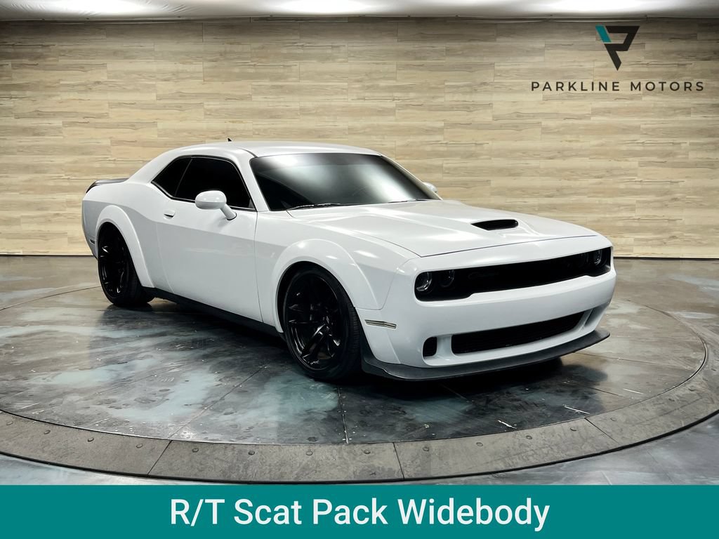Used 2022 Dodge Challenger R/T Scat Pack RWD image 1
