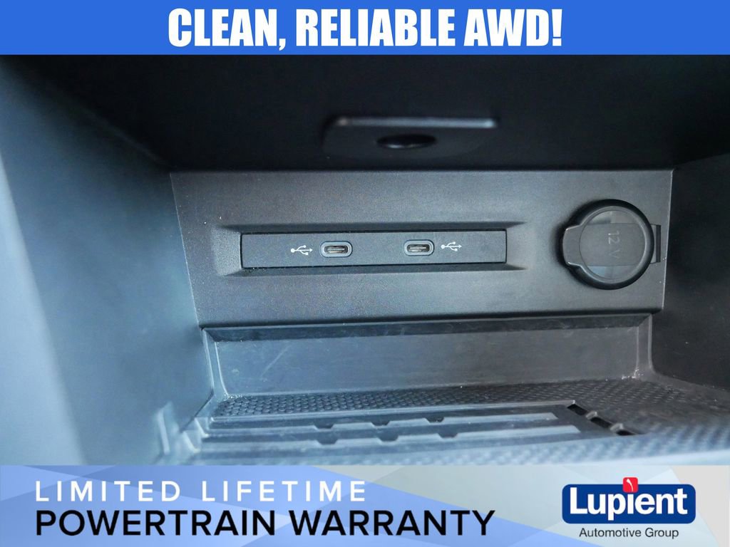 Used 2025 Volkswagen Taos SE image 26