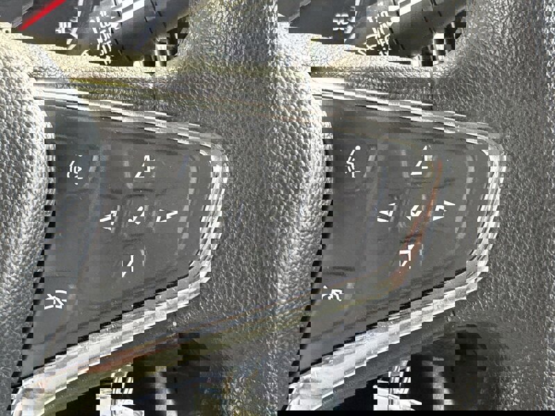 Used 2019 Chevrolet Cruze LT image 21