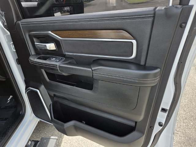 Used 2023 RAM 2500 Laramie AWD/4WD image 42