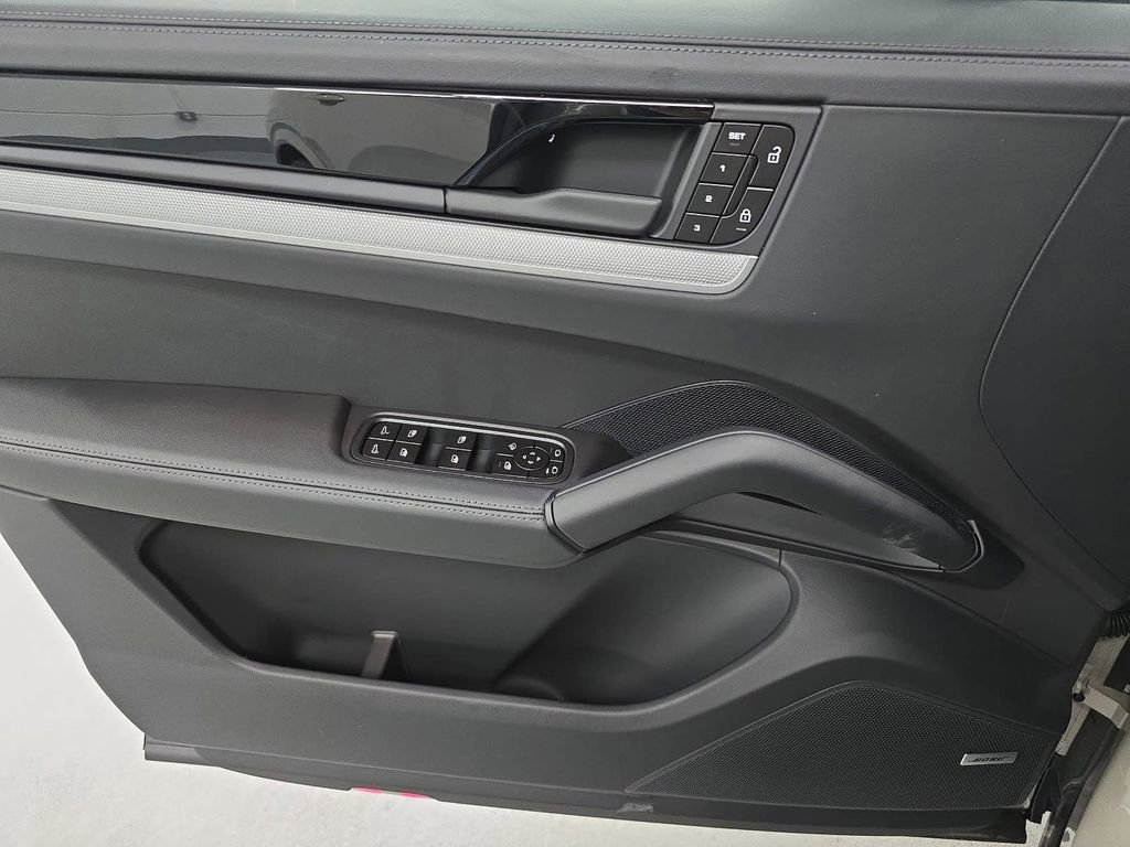 New 2026 Porsche Cayenne S AWD/4WD image 23