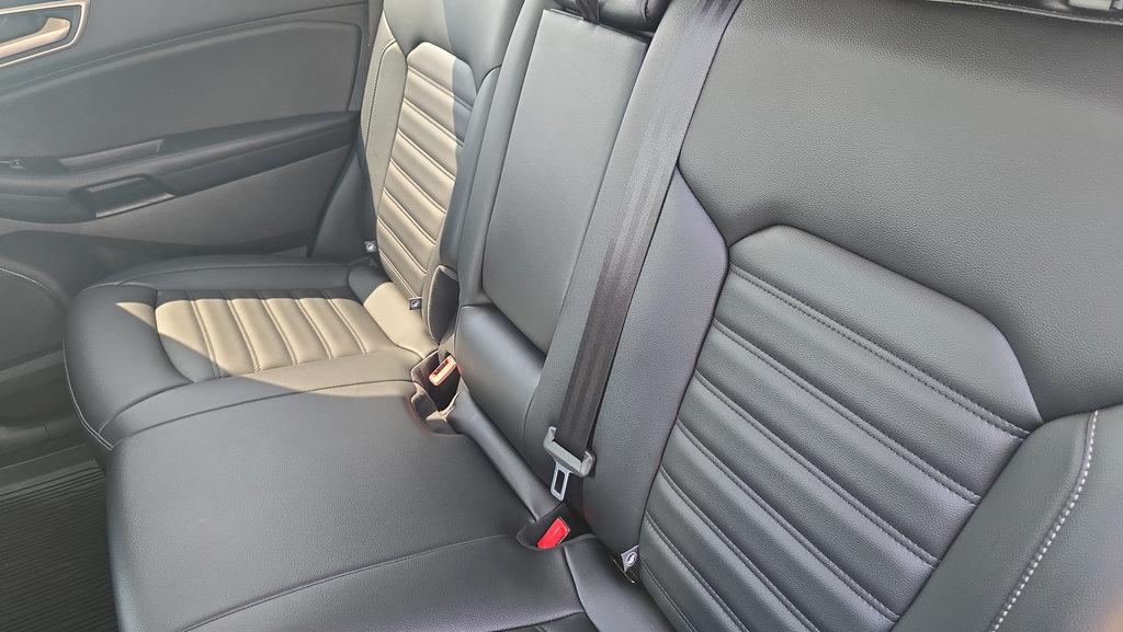 Used 2021 Ford Edge SEL w/ Convenience Package AWD/4WD image 10