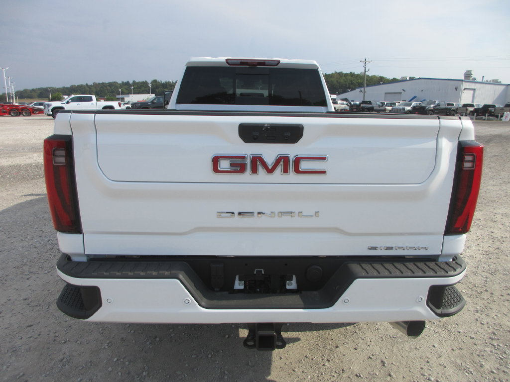 New 2026 GMC Sierra 3500 Denali w/ Denali Reserve Package AWD/4WD image 5