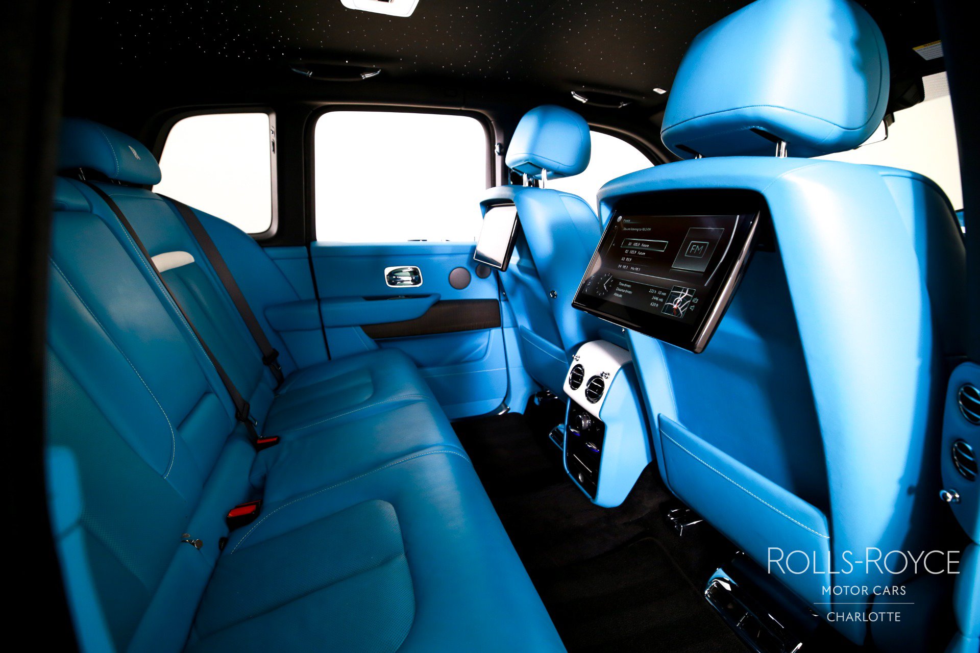 Certified 2024 Rolls-Royce Cullinan AWD/4WD image 30