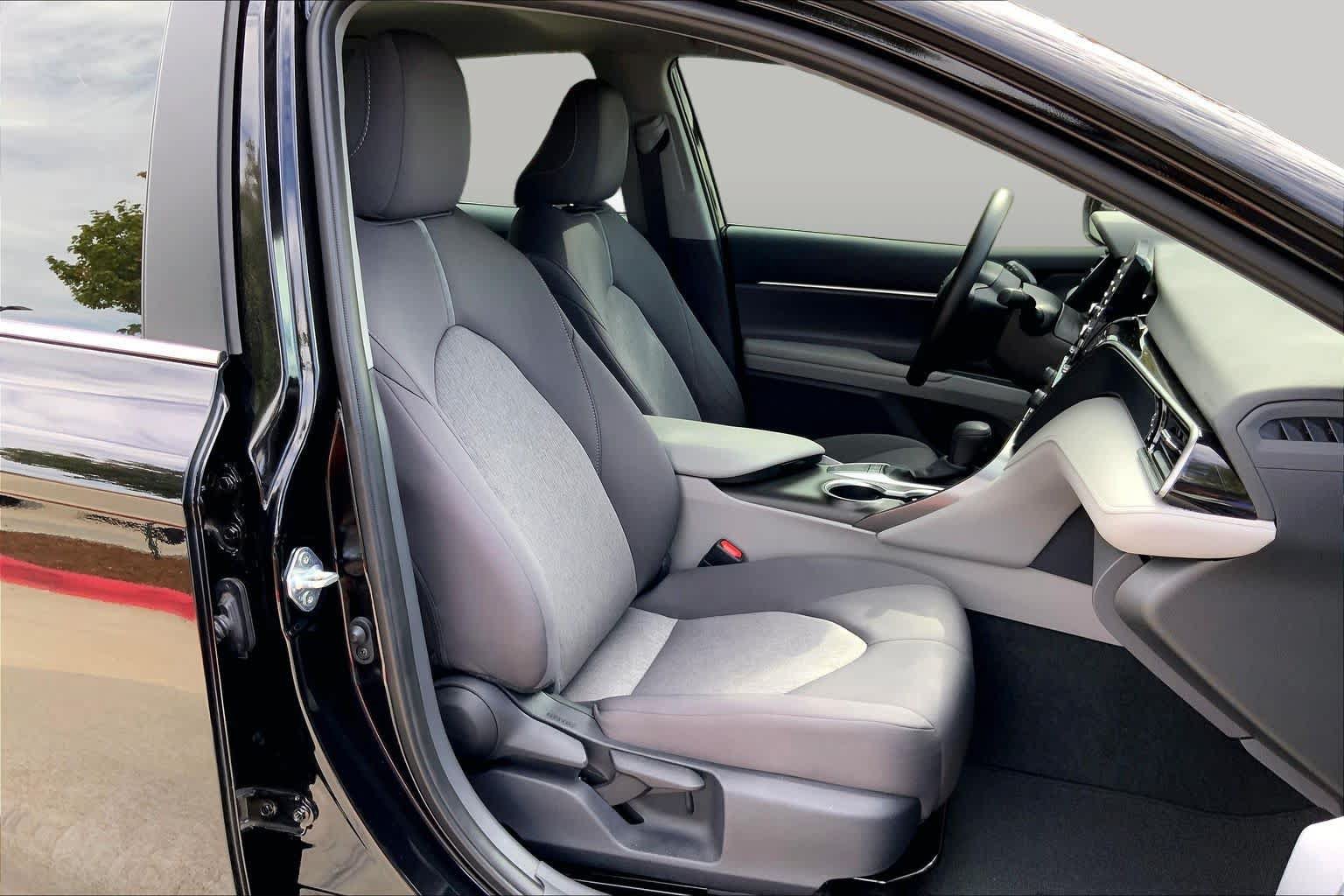 Used 2024 Toyota Camry LE w/ Convenience Package FWD image 9