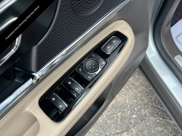 Certified 2023 Lincoln Corsair AWD w/ Equipment Group 101A image 16