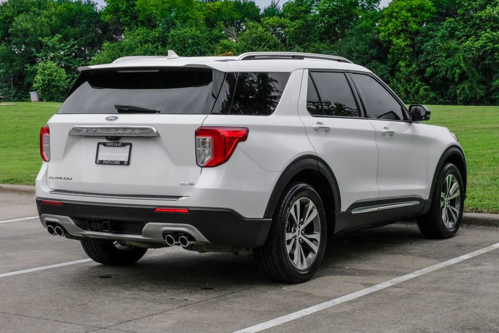 Used 2020 Ford Explorer Platinum w/ Premium Technology Package AWD/4WD image 12
