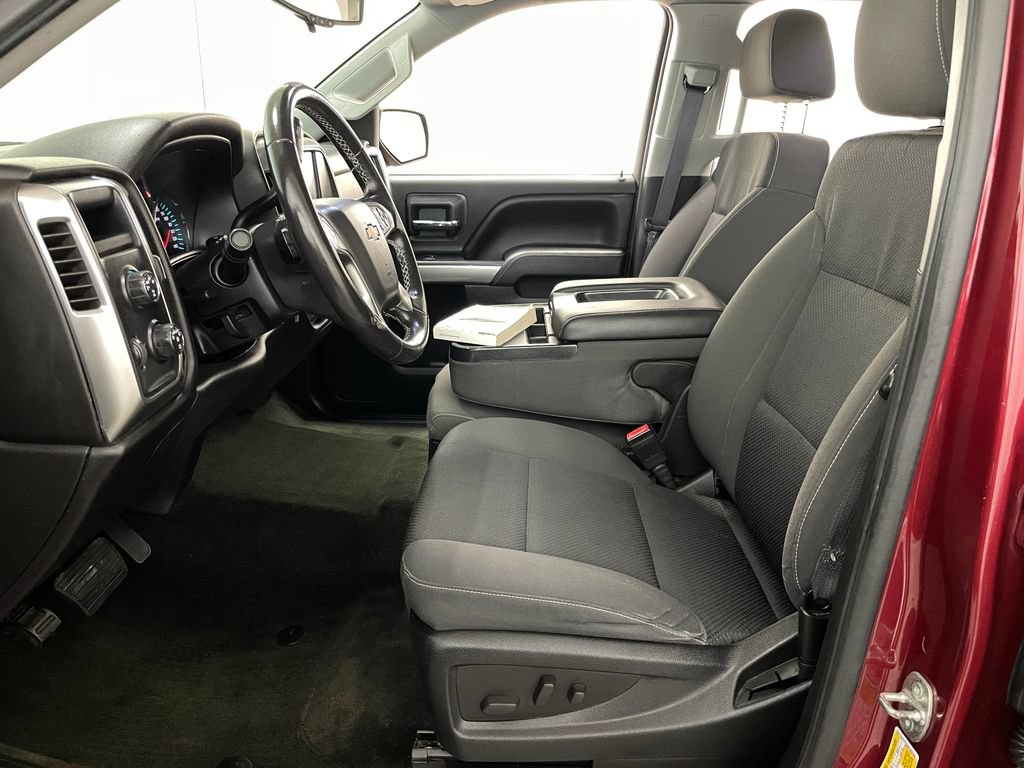 Used 2015 Chevrolet Silverado 1500 LT w/ LT Convenience Package AWD/4WD image 6