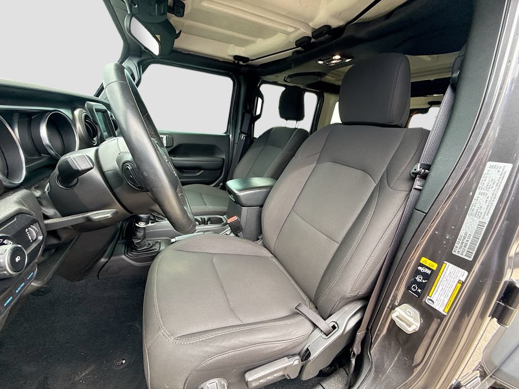 Used 2023 Jeep Wrangler Unlimited w/ Cold Weather Group AWD/4WD image 23