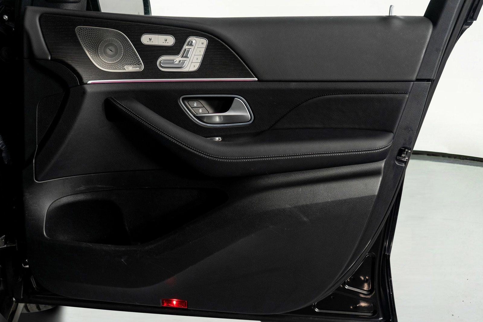 Used 2023 Mercedes-Benz GLS 580 4MATIC image 44