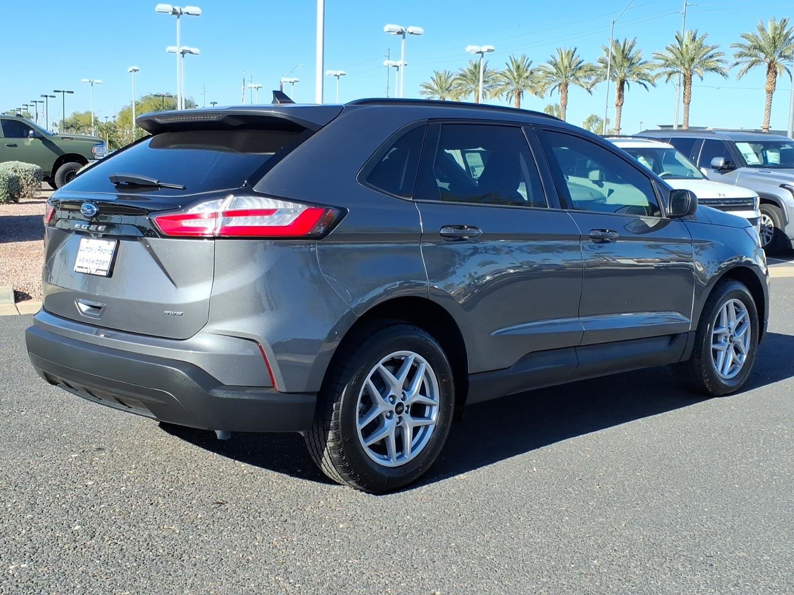 Used 2024 Ford Edge SE image 6